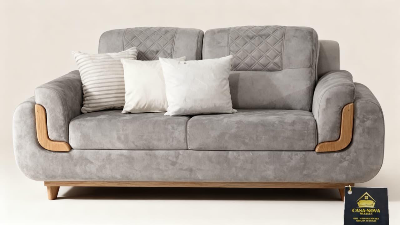 Sofá Gris con Detalle en Madera